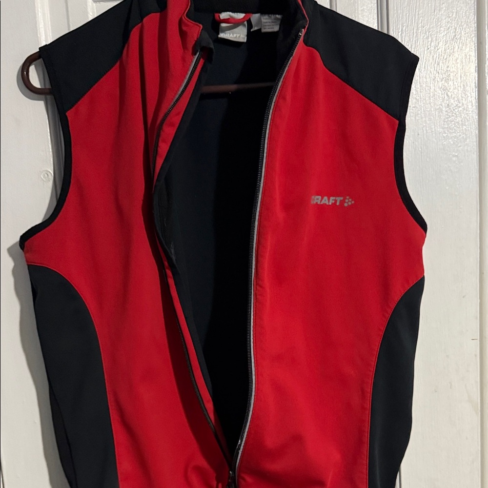 Craft Windstopper Bold Red and Black Cycling Vest - Picture 7 of 7